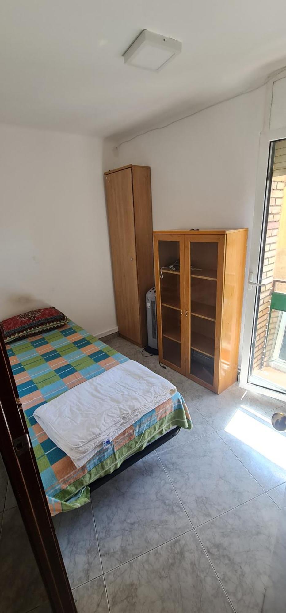 Sunny Room In A Shared Apartment In Rubi Exterior photo